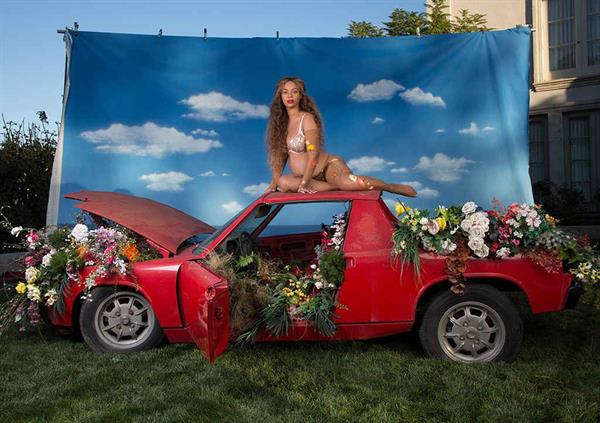 Beyonce Maternity Shoot