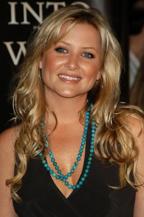 Jessica Capshaw
