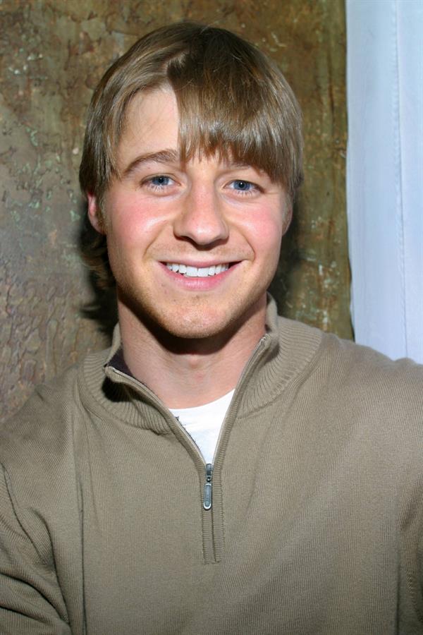 Ben Mckenzie