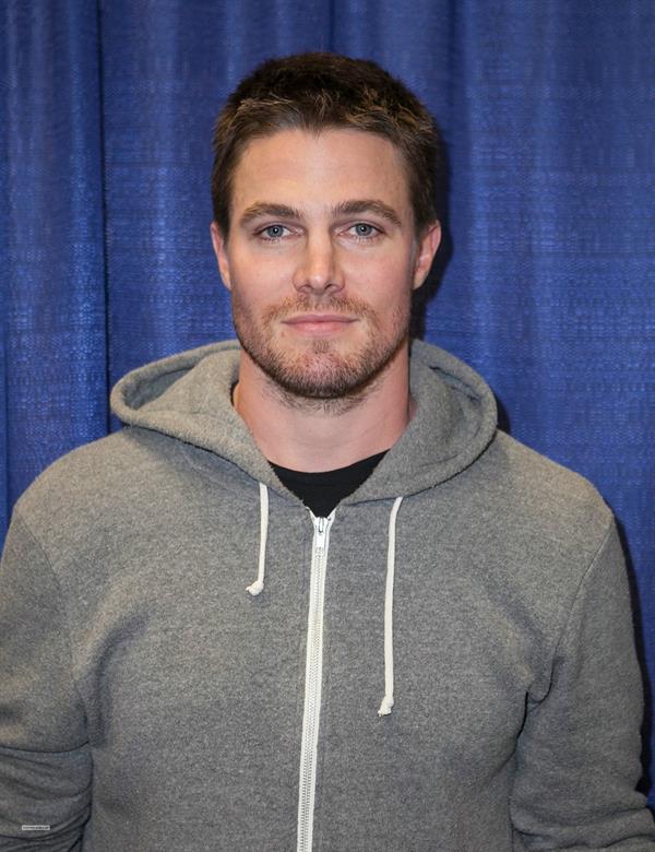 Stephen Amell