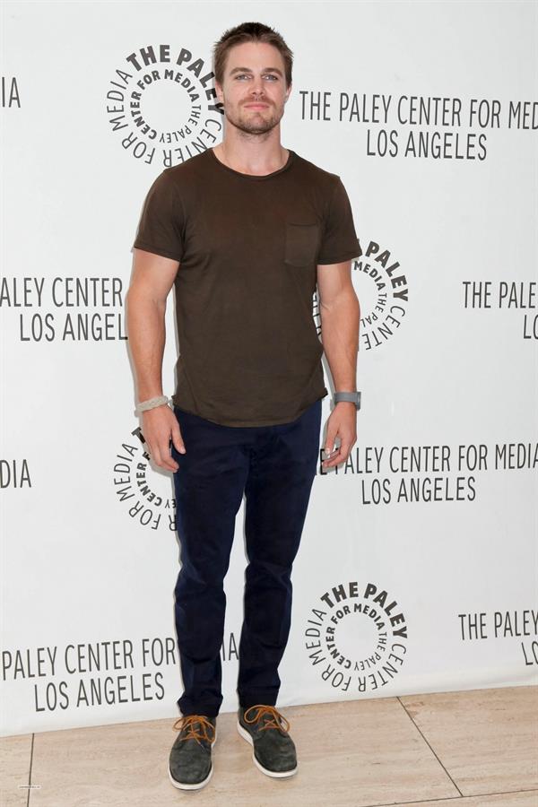 Stephen Amell