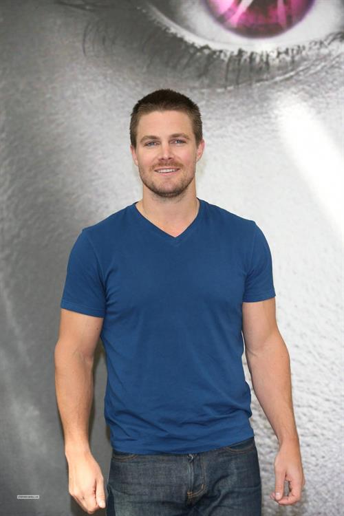 Stephen Amell