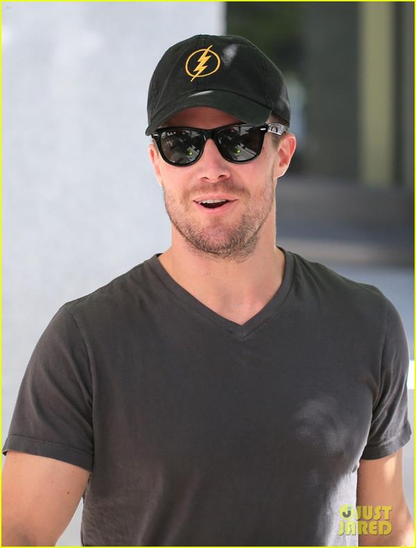 Stephen Amell