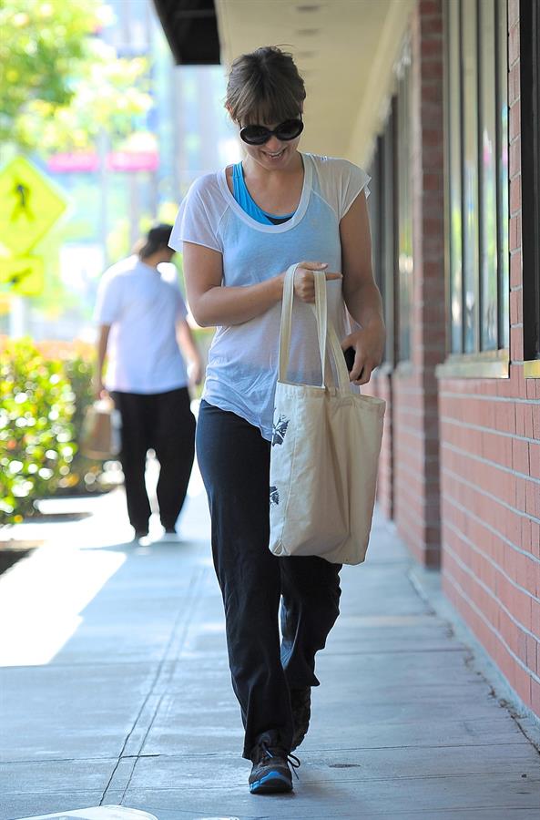 Olivia Wilde leaving a gym in Los Angeles on June 12, 2011 