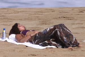 Alicia Keys bikini beach vacation candids in Hawaii on January 24, 2010 