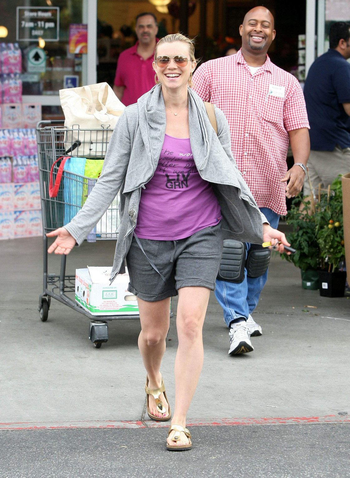 Amy Smart at Bristol Farms in Beverly Hills on July 6, 2010