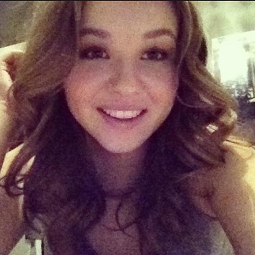 Torri Webster taking a selfie