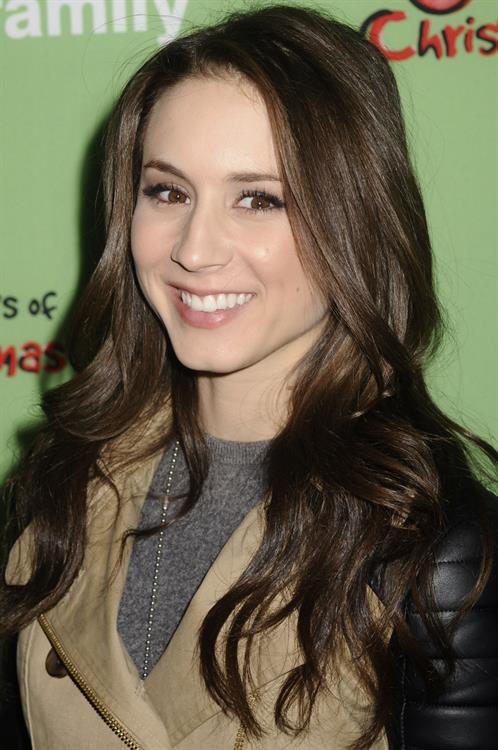 Troian Bellisario