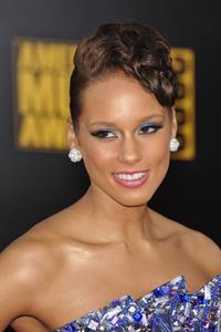 Alicia Keys arrives at the 2009 American Music Awards in Los Angeles