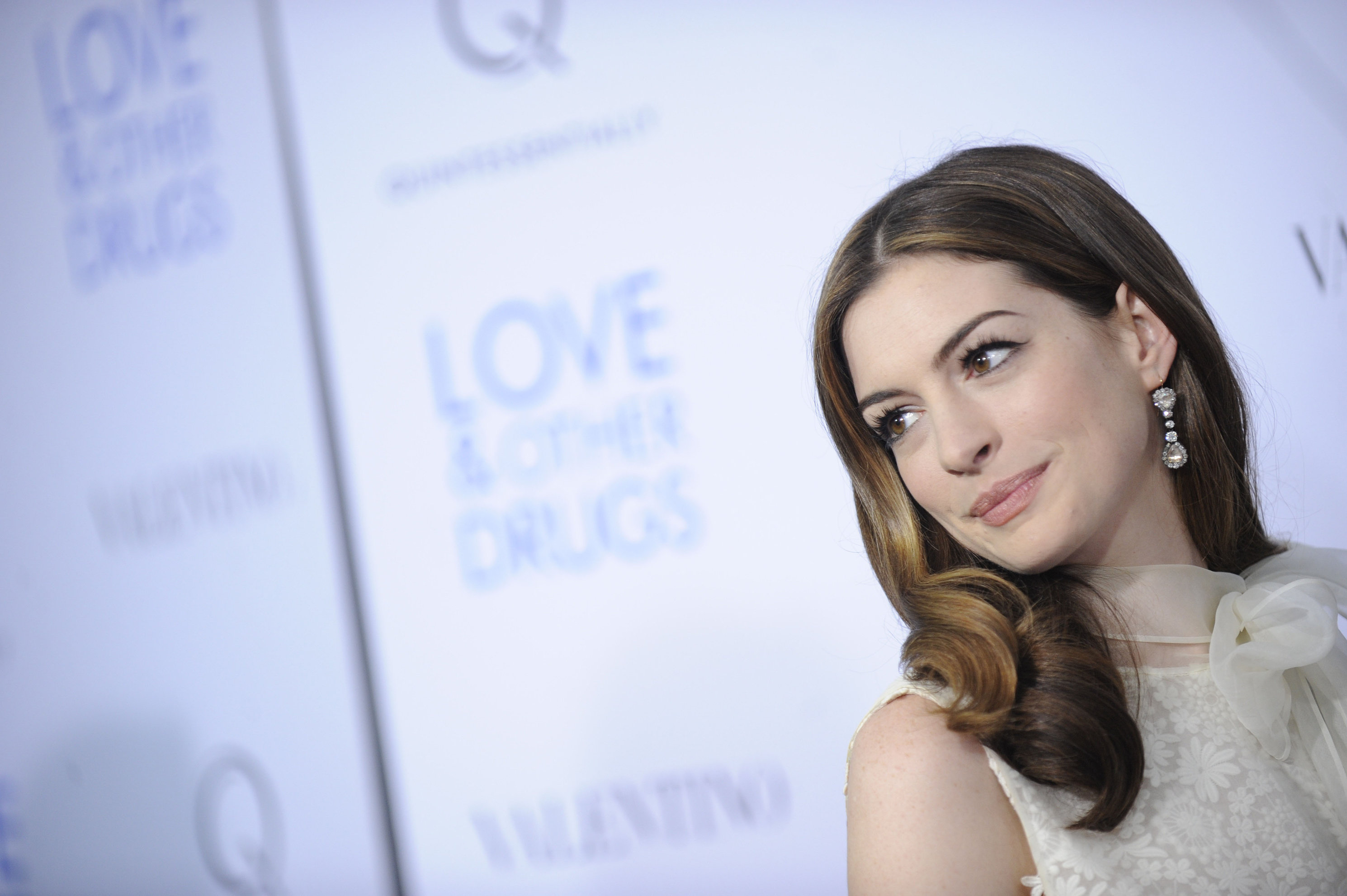 Anne Hathaway Love & Other Drugs screening at the DGA Theater in New York City on November 16, 2010