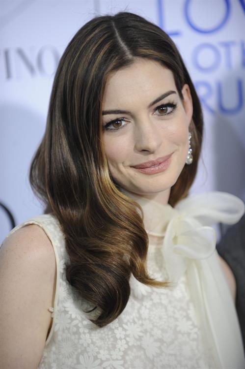 Anne Hathaway Love & Other Drugs screening at the DGA Theater in New York City on November 16, 2010