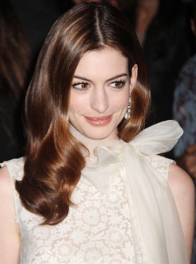 Anne Hathaway Love & Other Drugs screening at the DGA Theater in New York City on November 16, 2010