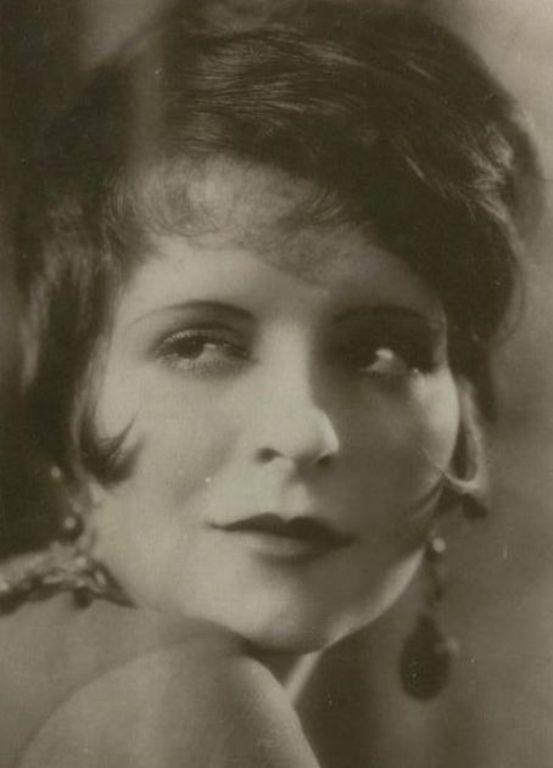 Clara Bow