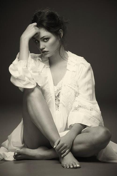 Phoebe Tonkin