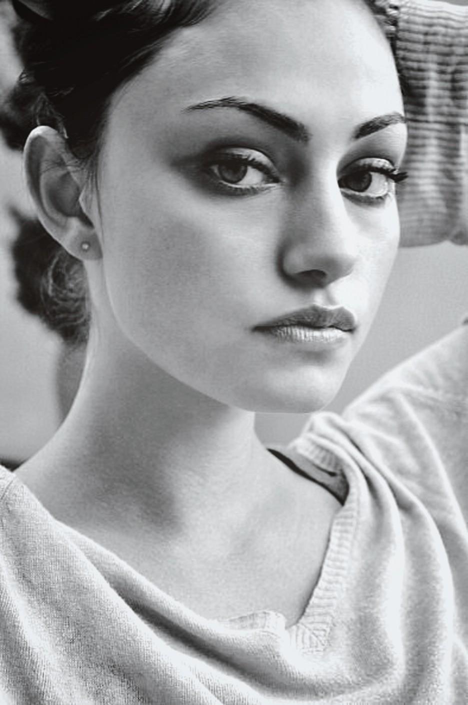 Phoebe Tonkin