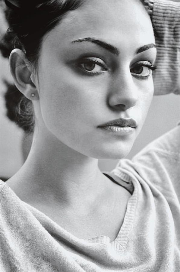 Phoebe Tonkin