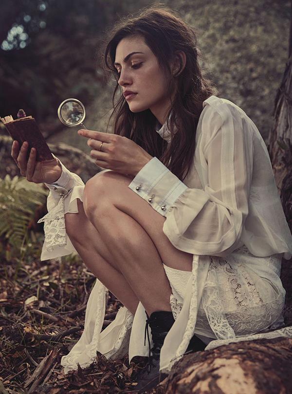 Phoebe Tonkin