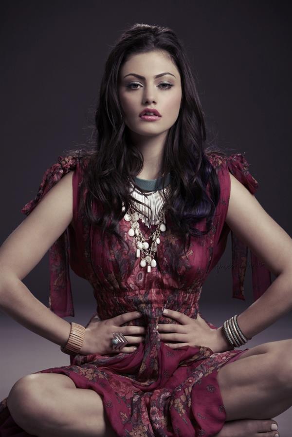 Phoebe Tonkin