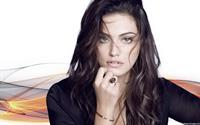 Phoebe Tonkin