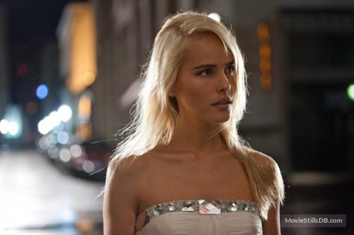 Isabel Lucas