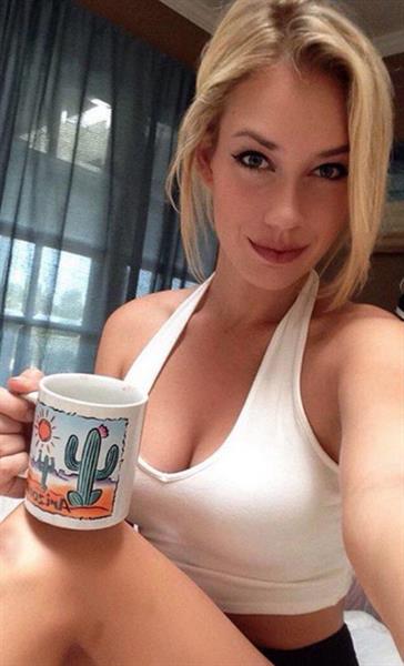 Paige Spiranac taking a selfie