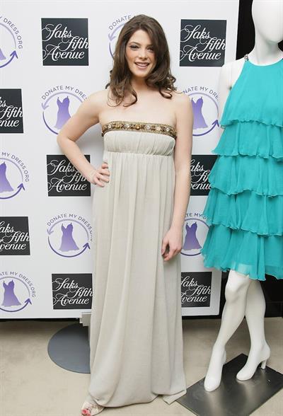 Ashley Greene donatemydress.org prom dress drive 