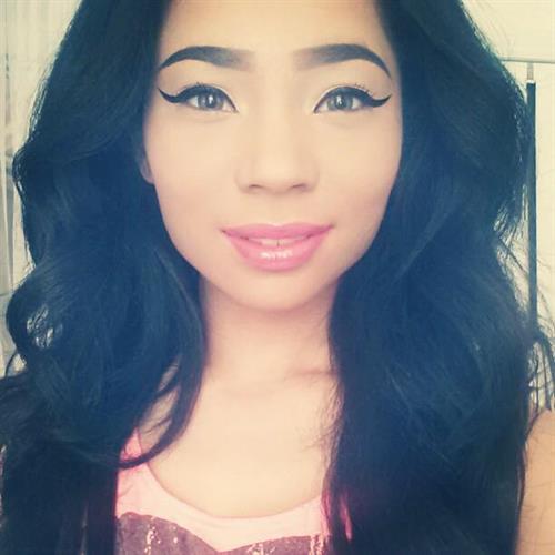 Stephanie George taking a selfie