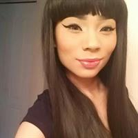 Stephanie George taking a selfie