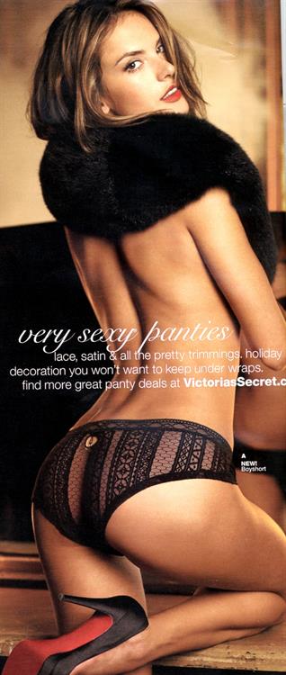 Alessandra Ambrosio in lingerie - ass