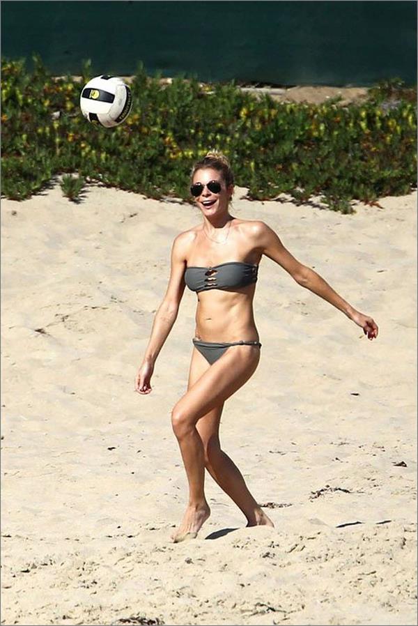 LeAnn Rimes in a bikini