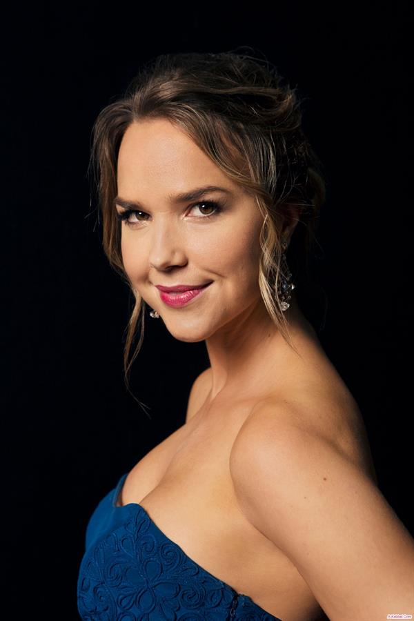 Arielle Kebbel