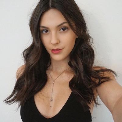 Julia Friedman taking a selfie