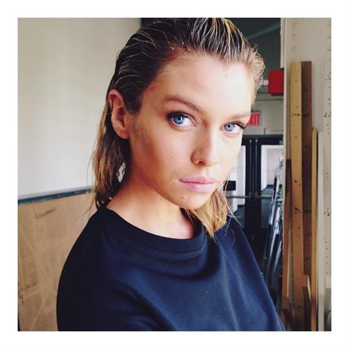 Stella Maxwell taking a selfie
