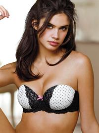Sara Sampaio in lingerie
