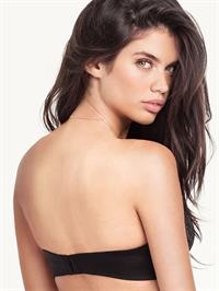 Sara Sampaio in lingerie