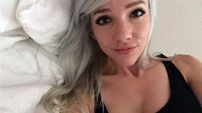 Lyz Brickley taking a selfie