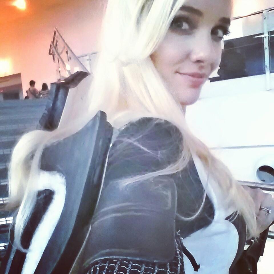 Lyz Brickley - Diablo Crusader Cosplay