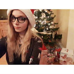 Maryann Fox taking a selfie