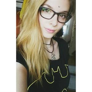 Maryann Fox taking a selfie