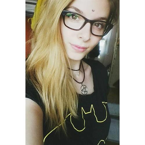 Maryann Fox taking a selfie