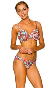 Elizabeth Turner in a bikini