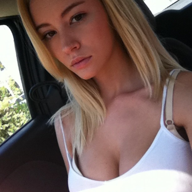 Bryana Holly taking a selfie