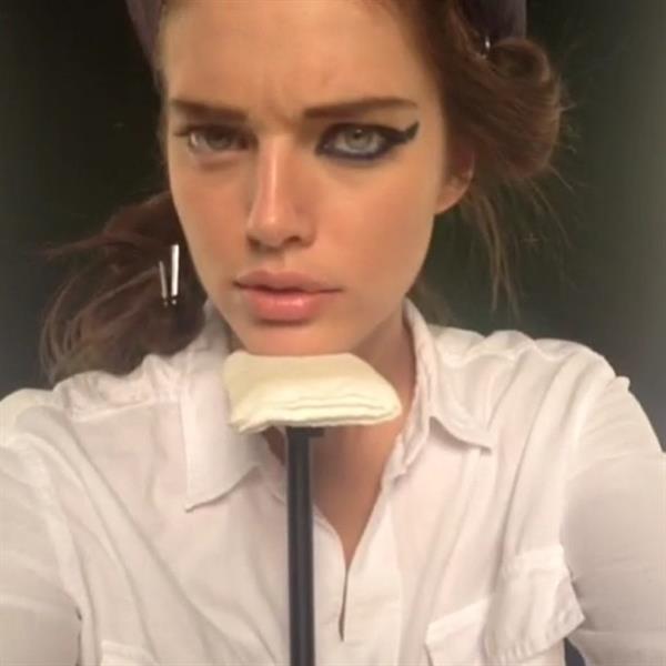 Emily DiDonato taking a selfie