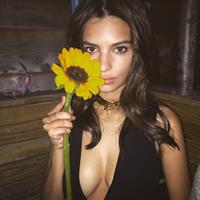 Emily Ratajkowski