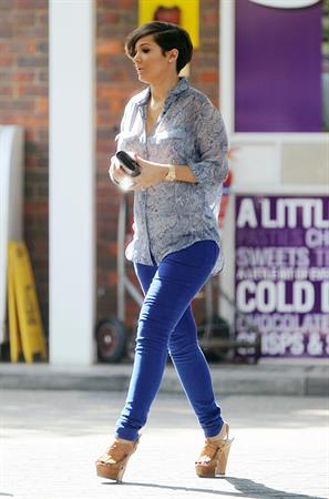 Frankie Sandford - Spotted in London Town (03.05.2013) 