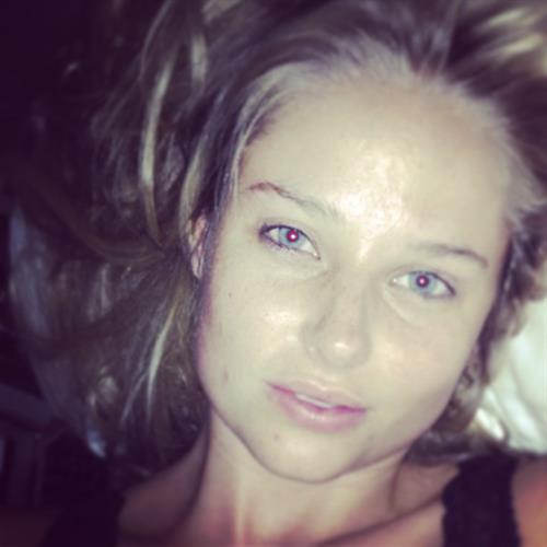 Genevieve Morton taking a selfie