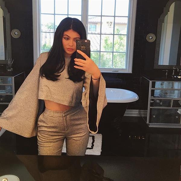 Kylie Jenner taking a selfie