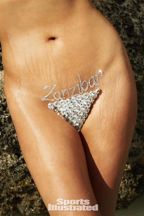 Chrissy Teigen - Sports Illustrated Swimsuit 2016