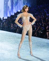 Karlie Kloss in lingerie