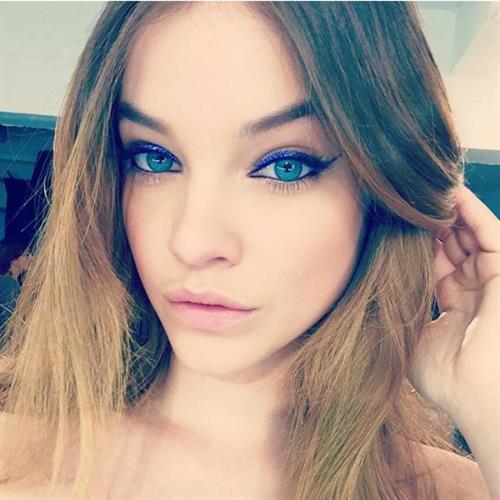 Barbara Palvin taking a selfie